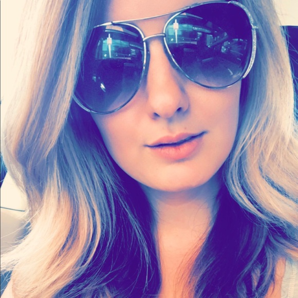 Meet your Posher, Kristen - Picture 1 of 1